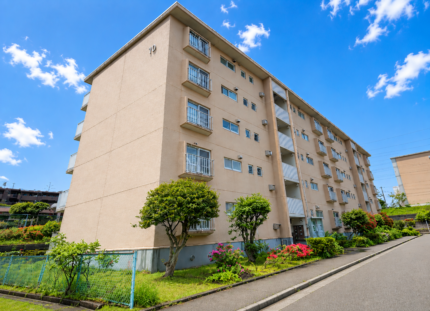 上郷西ヶ谷団地10号棟1013号室